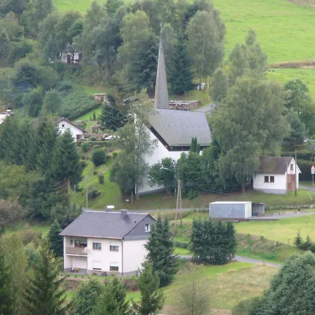Schoene Aussicht Am Rothaarsteig باد لاسفه